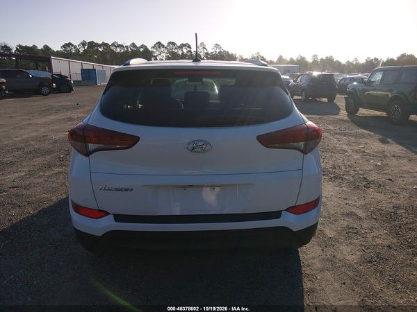 2017 HYUNDAI TUCSON SE — I119
