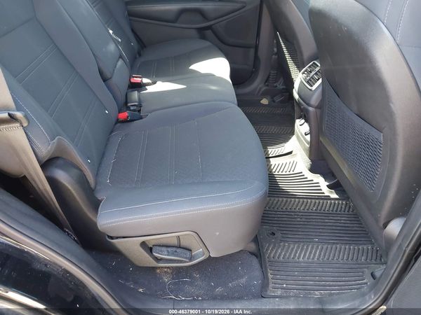 2016 KIA SORENTO 2.4L LX — I8