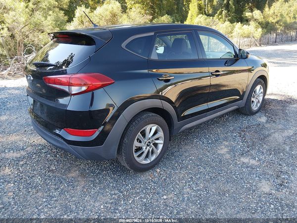 2018 HYUNDAI TUCSON SE — I4