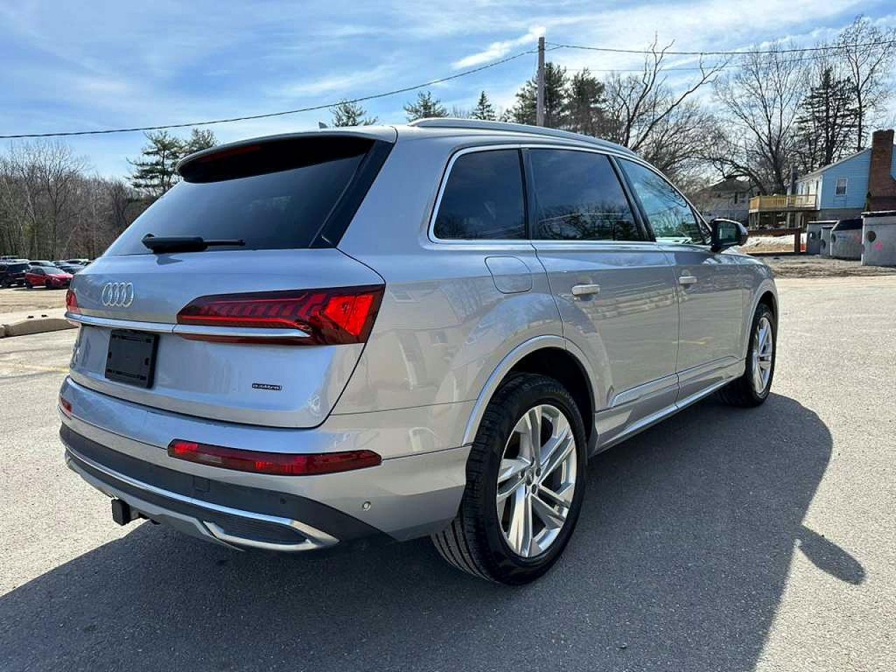 2021 AUDI Q7 quattro Premium Plus