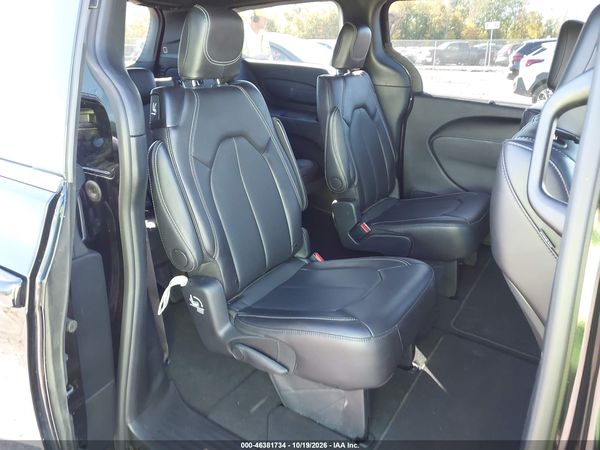2026 CHRYSLER PACIFICA SELECT — I8