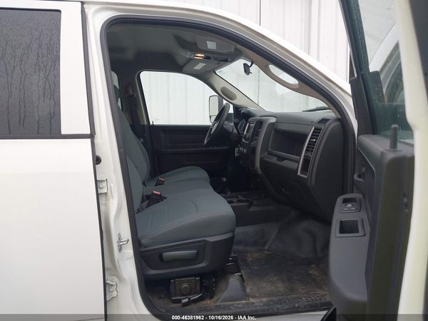 2018 RAM 3500 TRADESMAN  4X4 8' BOX — I5