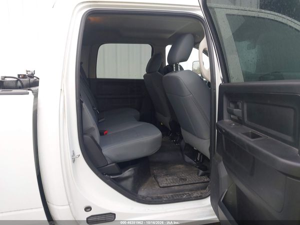 2018 RAM 3500 TRADESMAN  4X4 8' BOX — I8