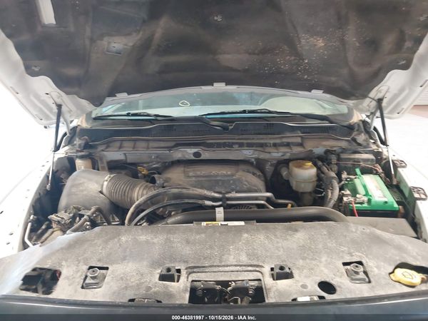 2017 RAM 3500 TRADESMAN  4X4 8' BOX — I10