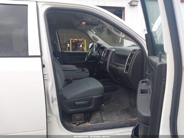 2018 RAM 3500 TRADESMAN  4X4 8' BOX — I5