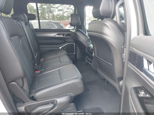 2025 JEEP WAGONEER L SERIES II 4X4 — I8