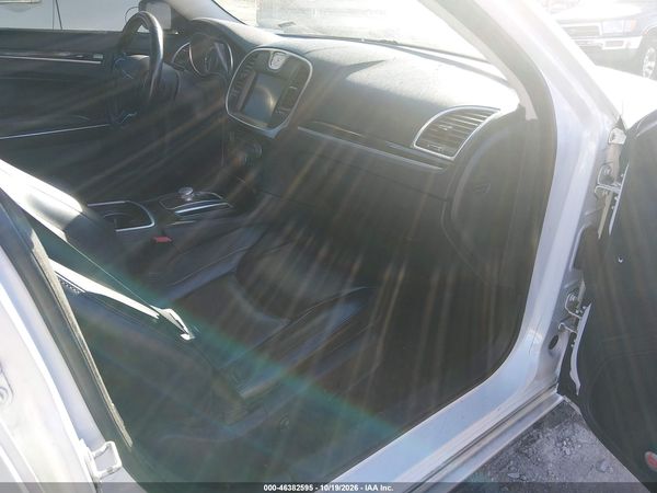 2015 CHRYSLER 300 LIMITED — I5