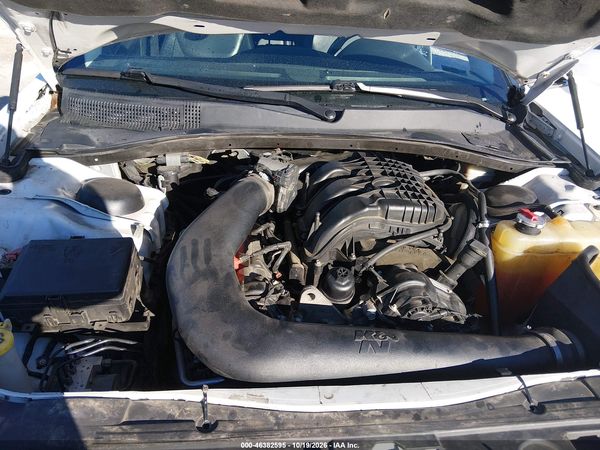 2015 CHRYSLER 300 LIMITED — I10