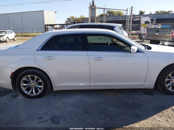 2015 CHRYSLER 300 LIMITED — I116