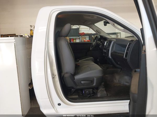 2018 RAM 2500 TRADESMAN  4X4 8' BOX — I5