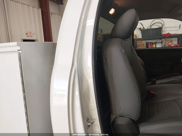 2018 RAM 2500 TRADESMAN  4X4 8' BOX — I8