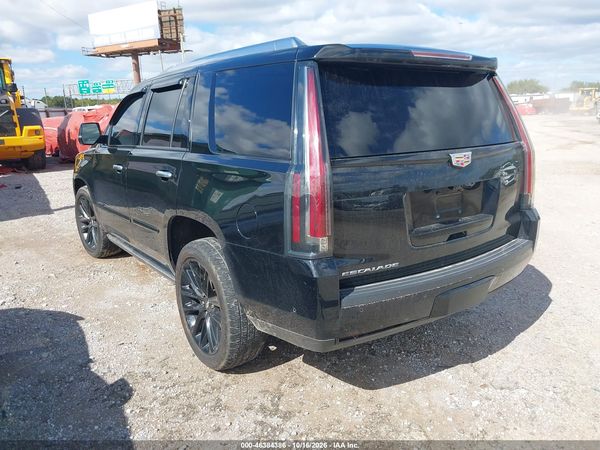 2019 CADILLAC ESCALADE PREMIUM LUXURY — I3