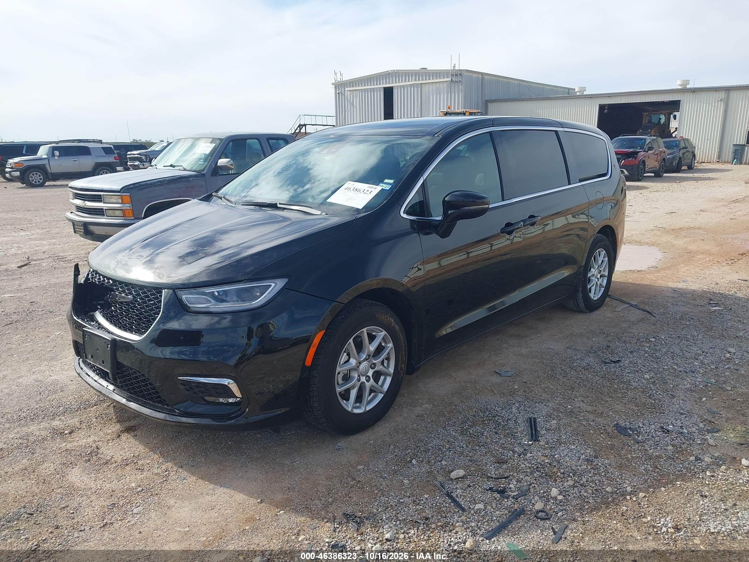 2025 CHRYSLER PACIFICA SELECT — I2