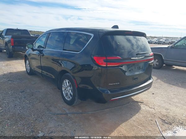 2025 CHRYSLER PACIFICA SELECT — I3