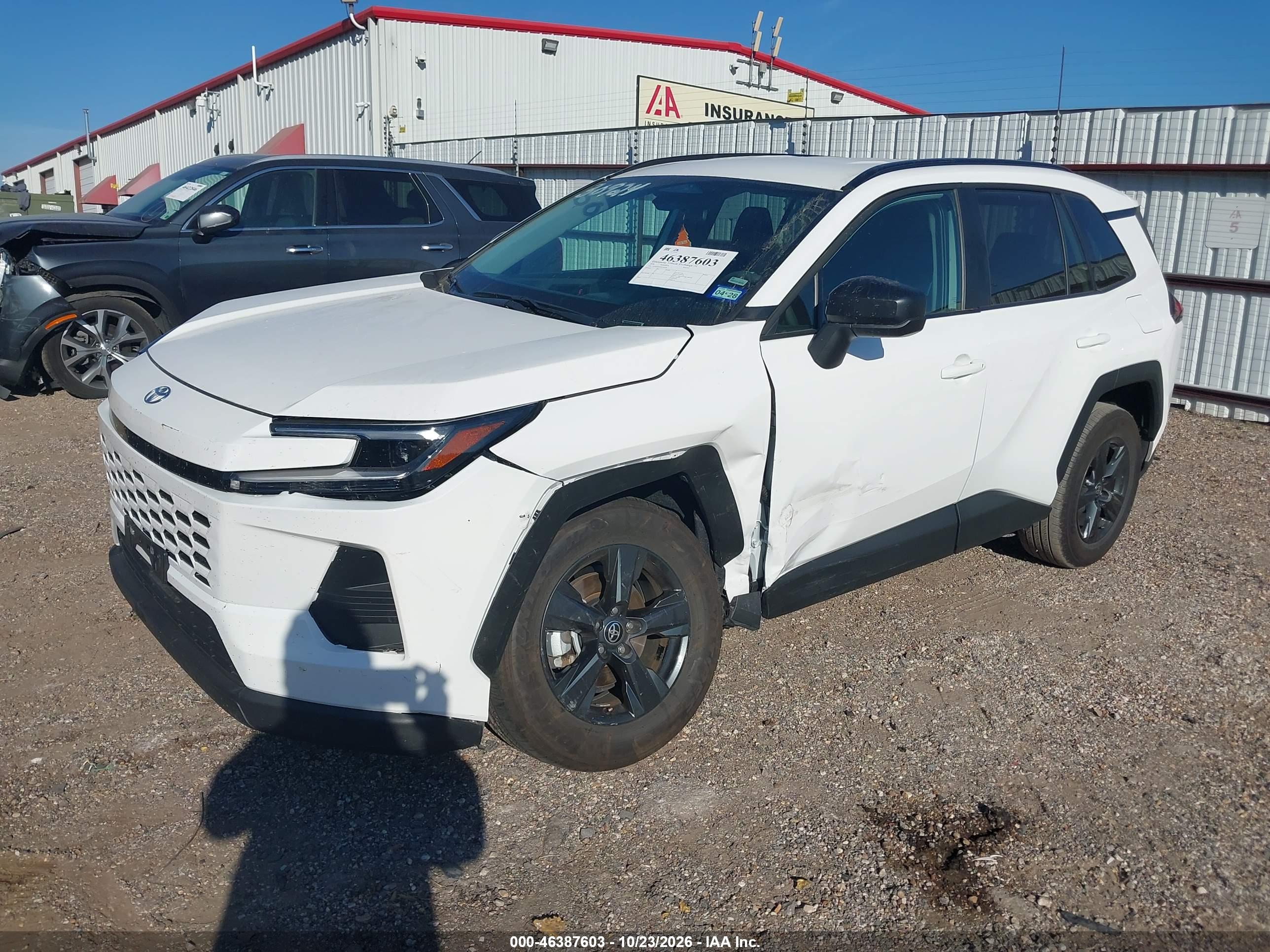 2026 TOYOTA RAV4 LE — I2