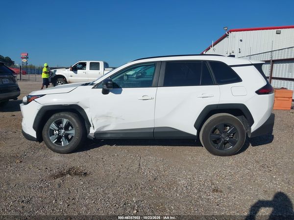 2026 TOYOTA RAV4 LE — I117