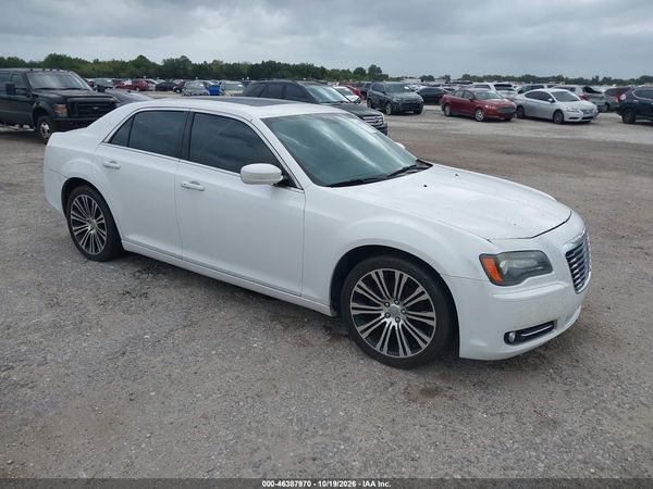 2014 CHRYSLER 300 300S — I1