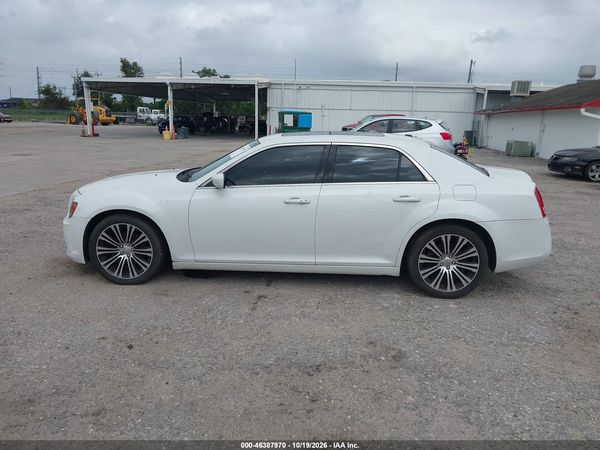 2014 CHRYSLER 300 300S — I117