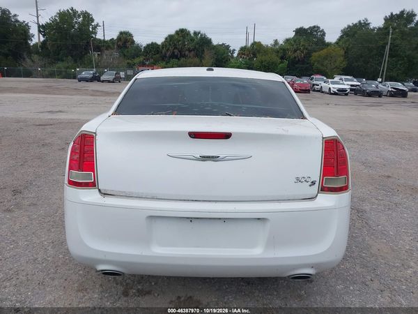 2014 CHRYSLER 300 300S — I119