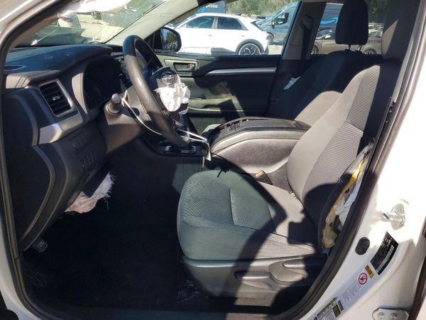 2019 TOYOTA HIGHLANDER LE