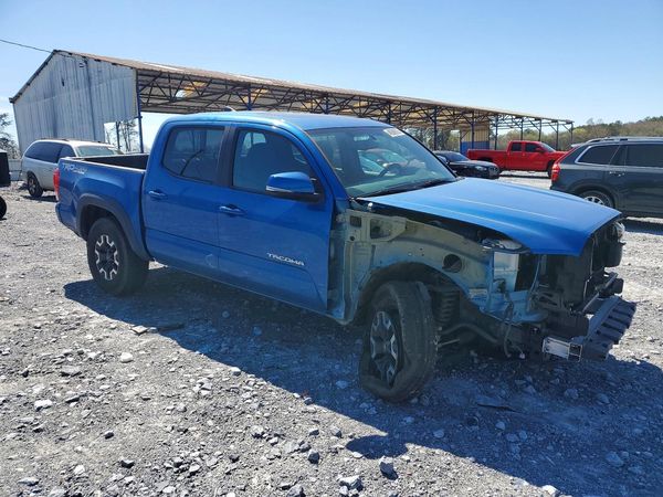 2017 TOYOTA TACOMA