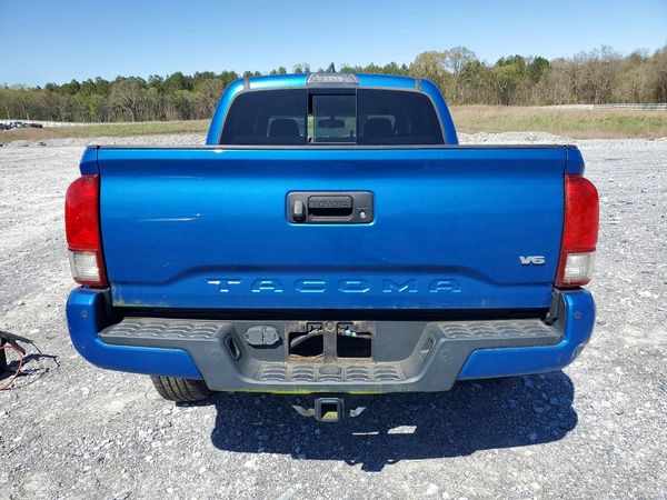 2017 TOYOTA TACOMA