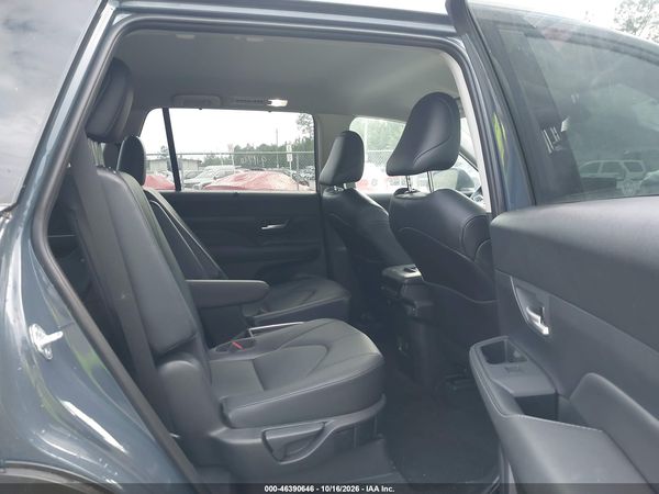 2026 TOYOTA GRAND HIGHLANDER XLE — I8