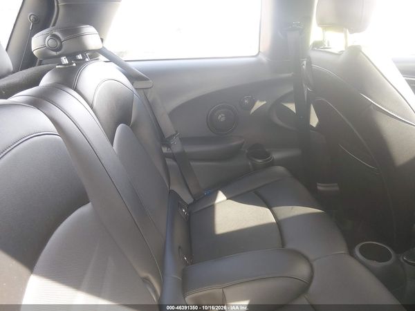 2016 MINI HARDTOP COOPER S — I8