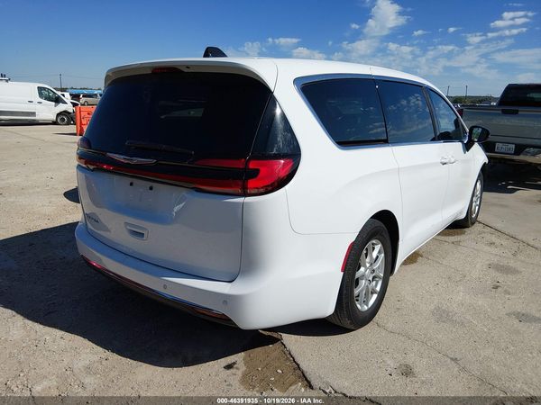 2025 CHRYSLER PACIFICA SELECT — I4