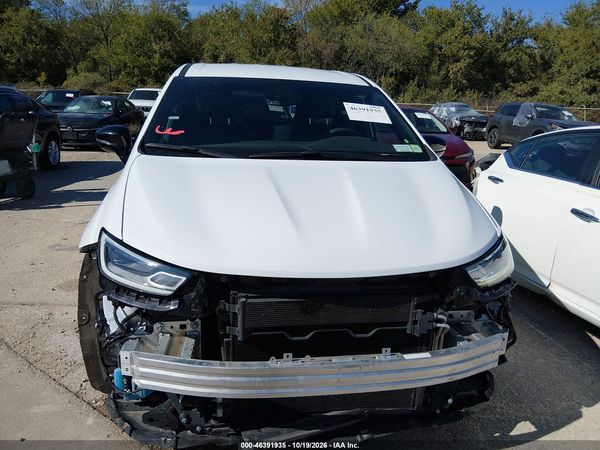 2025 CHRYSLER PACIFICA SELECT — I115