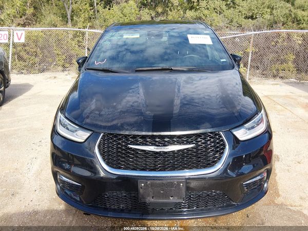 2025 CHRYSLER PACIFICA SELECT — I115