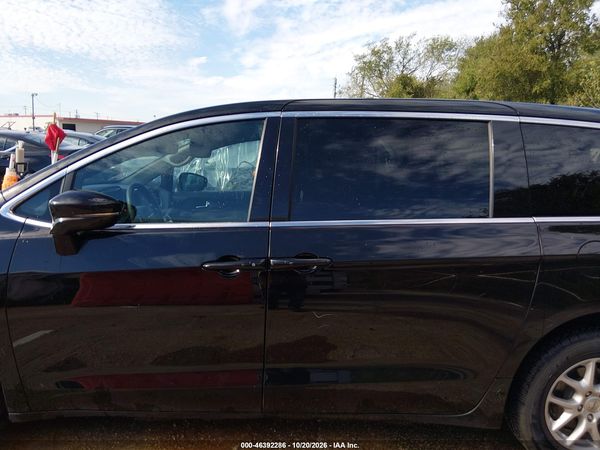 2025 CHRYSLER PACIFICA SELECT — I117