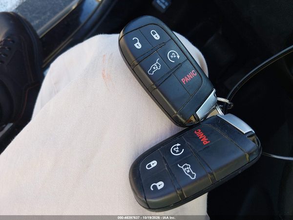 2016 JEEP GRAND CHEROKEE LIMITED — I11