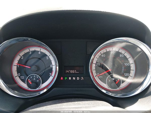 2015 DODGE GRAND CARAVAN SXT — I7