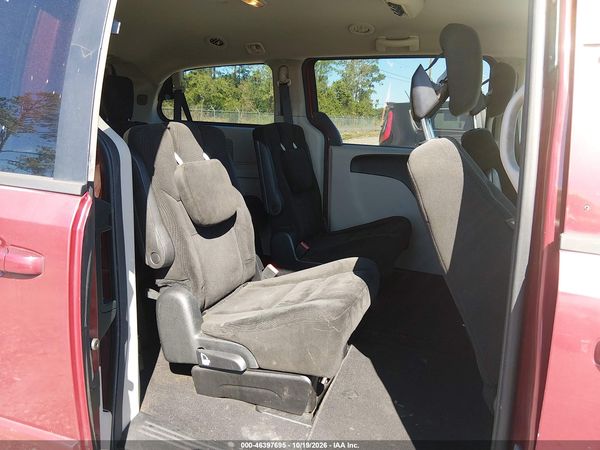 2015 DODGE GRAND CARAVAN SXT — I8