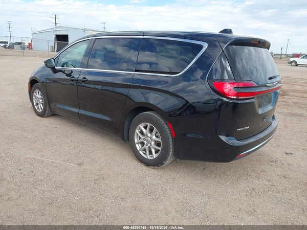 2025 CHRYSLER PACIFICA SELECT — I3