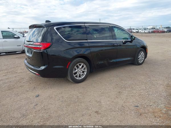 2025 CHRYSLER PACIFICA SELECT — I4