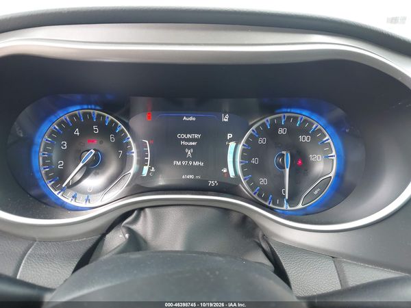 2025 CHRYSLER PACIFICA SELECT — I7