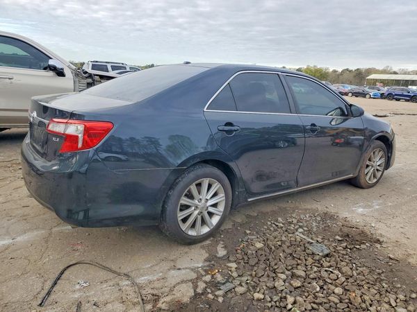 2013 TOYOTA CAMRY