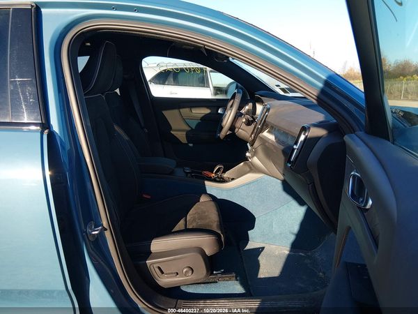 2023 VOLVO C40 RECHARGE PURE ELECTRIC TWIN ULTIMATE — I5