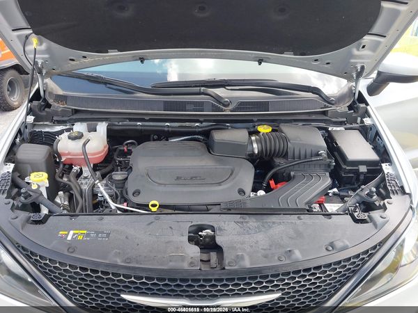 2023 CHRYSLER VOYAGER LX — I10