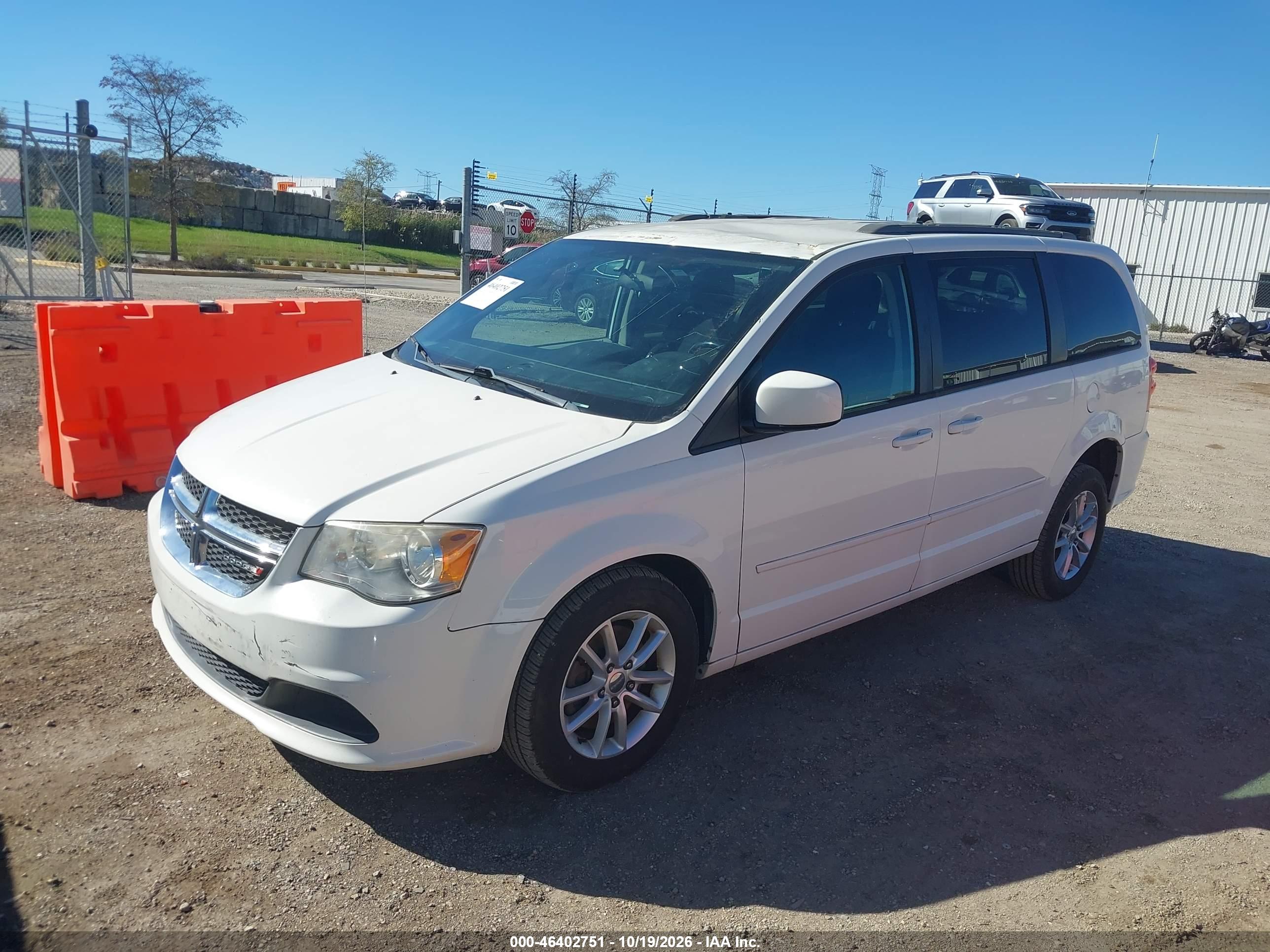 2013 DODGE GRAND CARAVAN SXT — I2