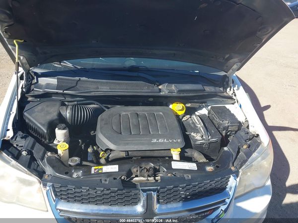 2013 DODGE GRAND CARAVAN SXT — I10