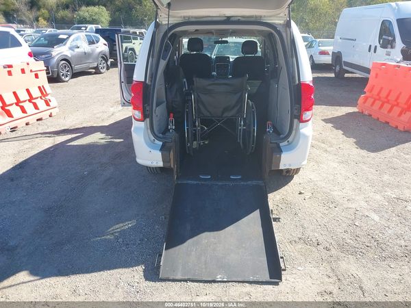 2013 DODGE GRAND CARAVAN SXT — I152
