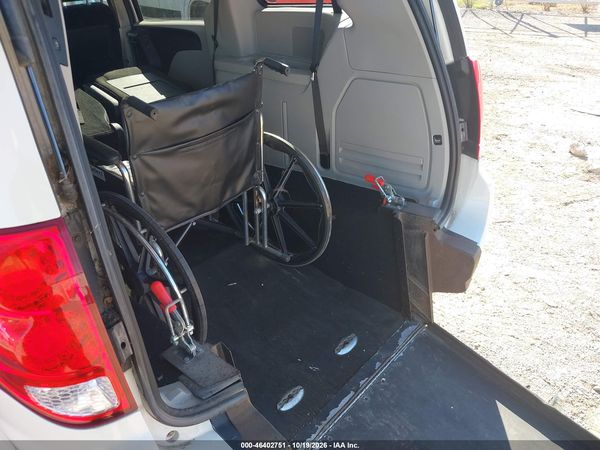 2013 DODGE GRAND CARAVAN SXT — I154