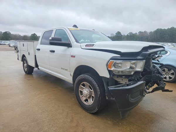 2022 RAM 2500 TRADESMAN CREW CAB 4X2