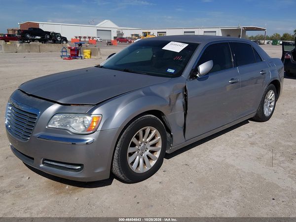 2014 CHRYSLER 300 — I2