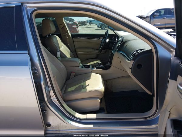 2014 CHRYSLER 300 — I5