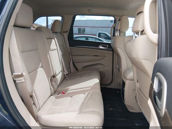 2017 JEEP GRAND CHEROKEE LAREDO 4X2 — I8