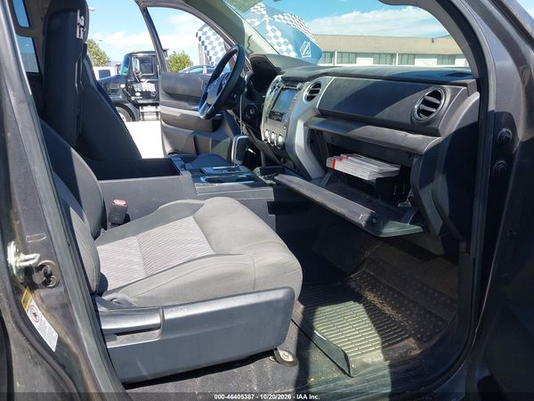 2017 TOYOTA TUNDRA SR5 4.6L V8 — I5